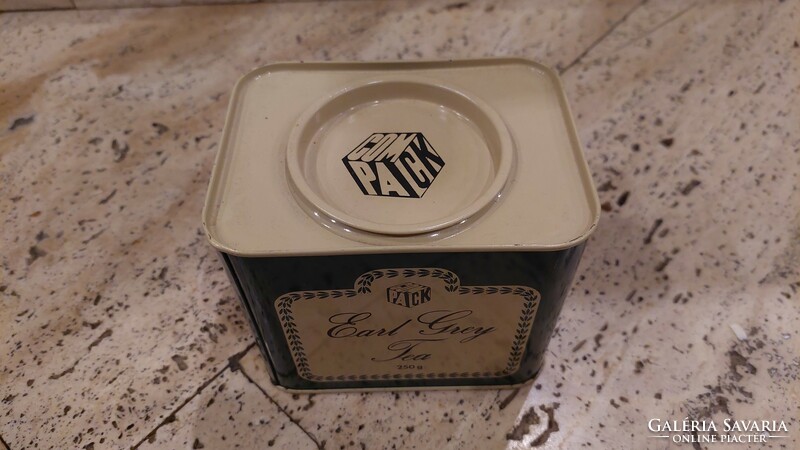 Compack green tea old tin box in good condition