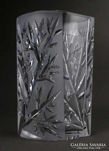 1R200 Extra vastagfalú modern csiszoltüveg design kristály váza 26.5 cm