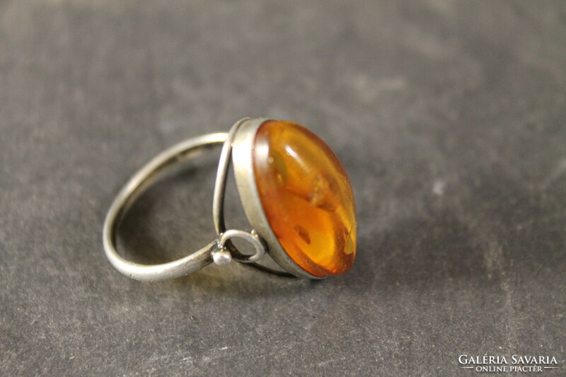 Antique silver ring with amber stone 148