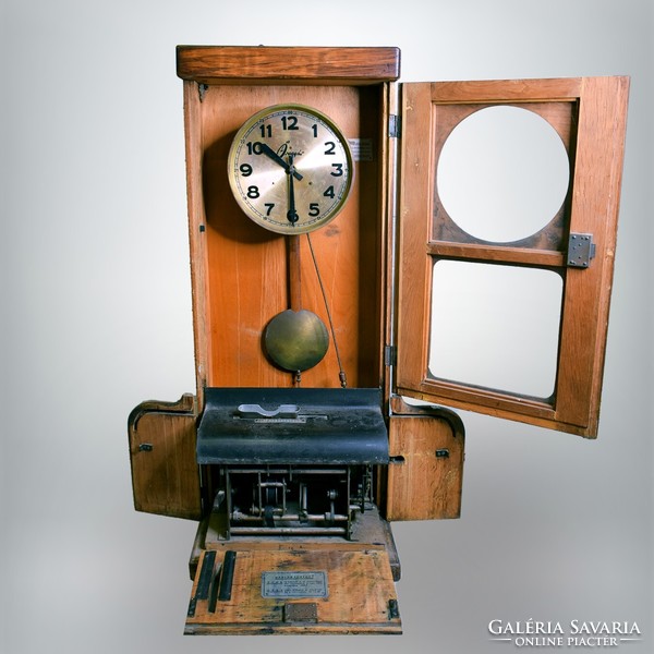 Clock factory brand block clock, pendulum mechanism, with original keys