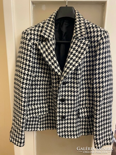 Soft, wool costume jacket. Made by a seamstress, lined. Back length of size 44: 60 cm, sleeve 60 cm