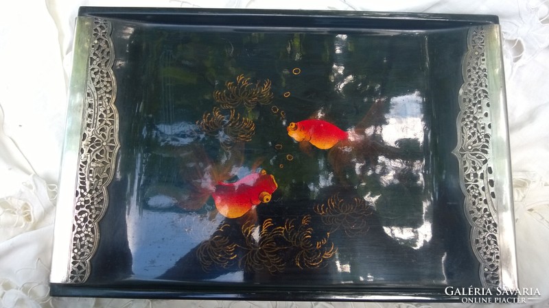 Ezüstözött míves fogóval, fekete lakktálca úszkáló halakkal -Hanoi 32,5x21,5 cm