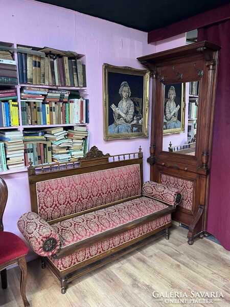 Restaurált antik ónémet előszoba bútorok