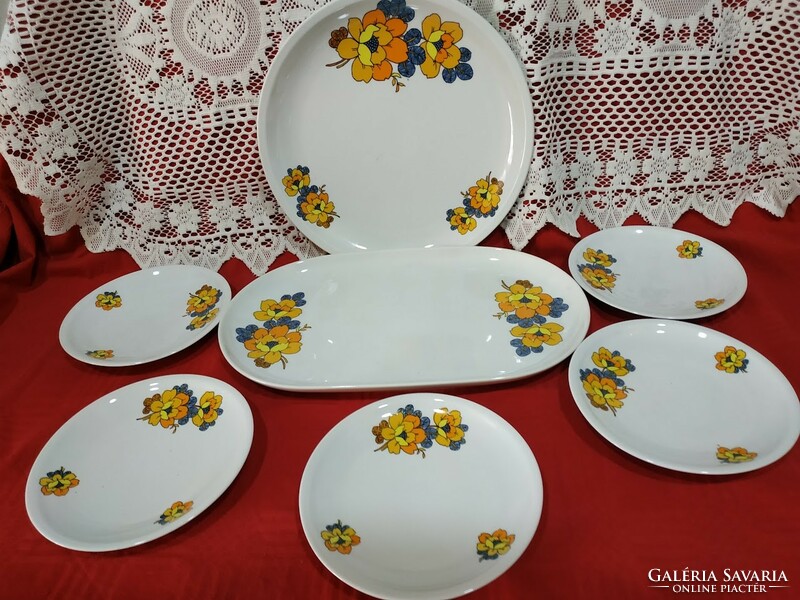 Lowland porcelain cake set and tray with Italian design