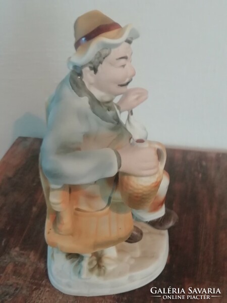 Arpo biscuit drinking old man figurine 1.