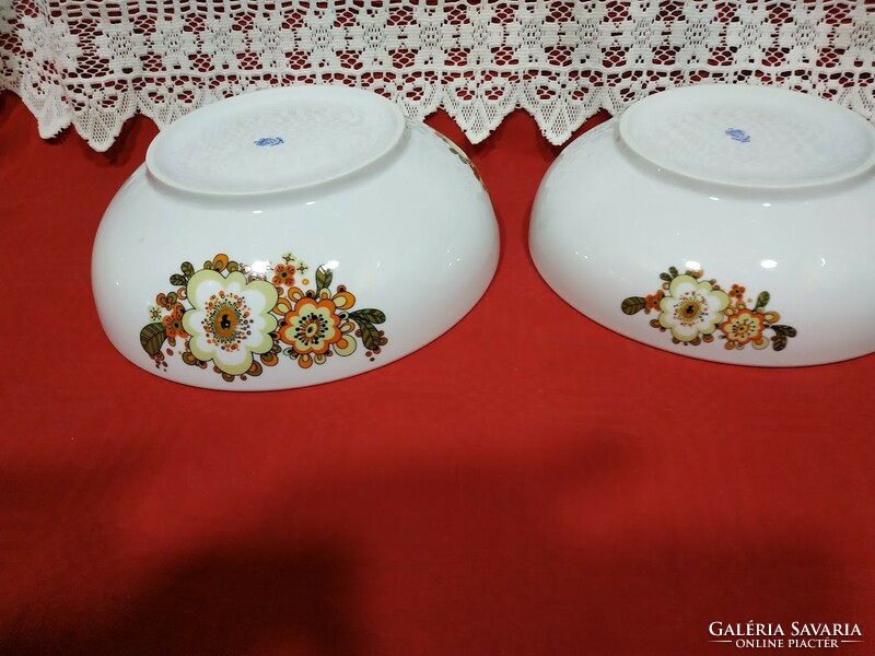 Lowland porcelain bowls with Icu pattern