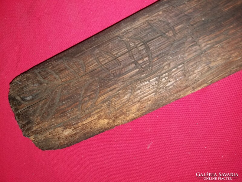 Antik jelzett vésett keményfa mosáshoz használt fa mángorló a képek szerint