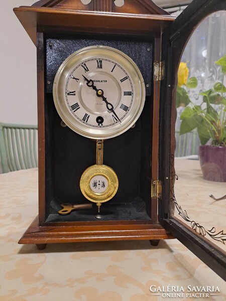 15 Day table clock silent pewter style