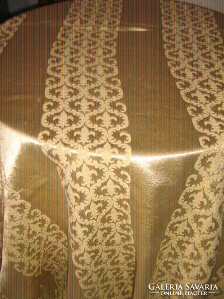 Gyönyörű arany színű barokk Bourbon liliom mintás függöny