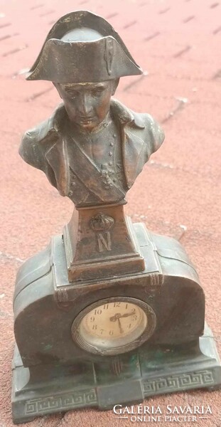 Antik bronz kandalló óra - asztali óra Napóleonnal