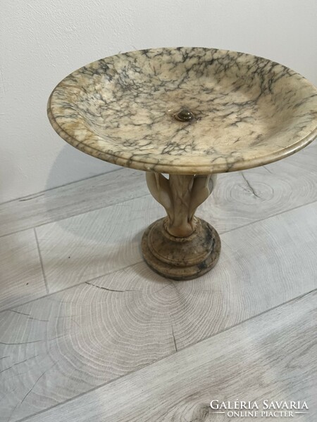 Marble table centerpiece