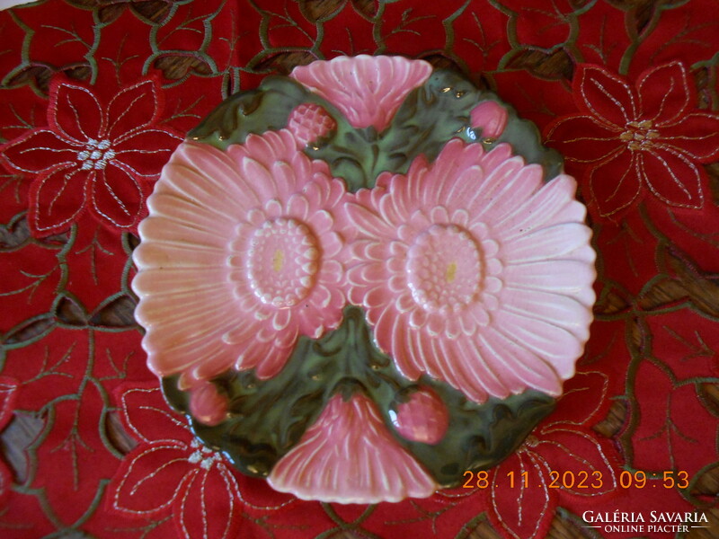Zsolnay Júlia lótusz süteményes tányér