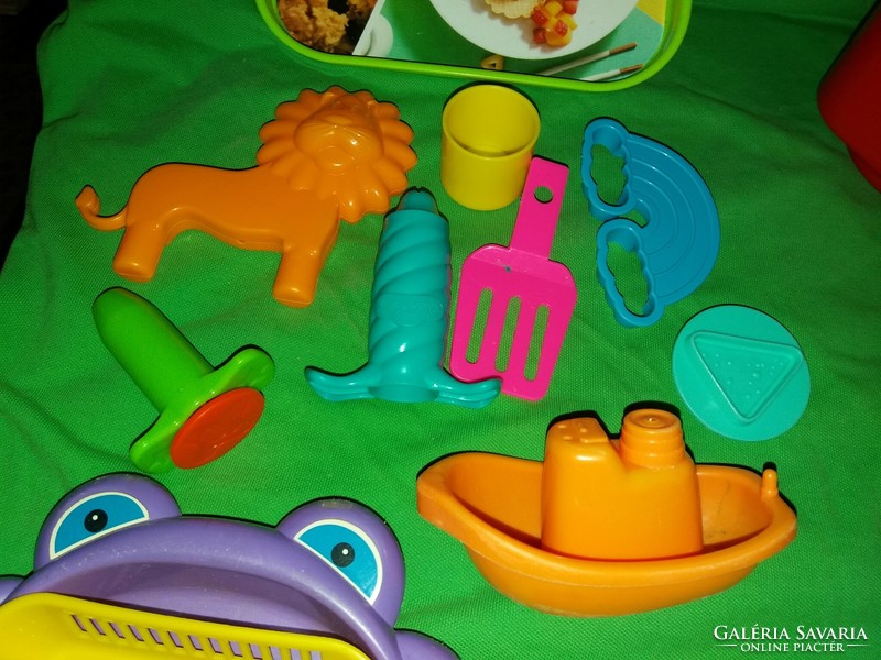 Creative toy plasticine set in a package, 20 pcs + tray + 2 pcs storage, good condition according to pictures