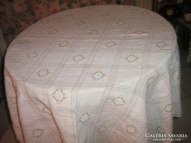Wonderful azure embroidered woven tablecloth