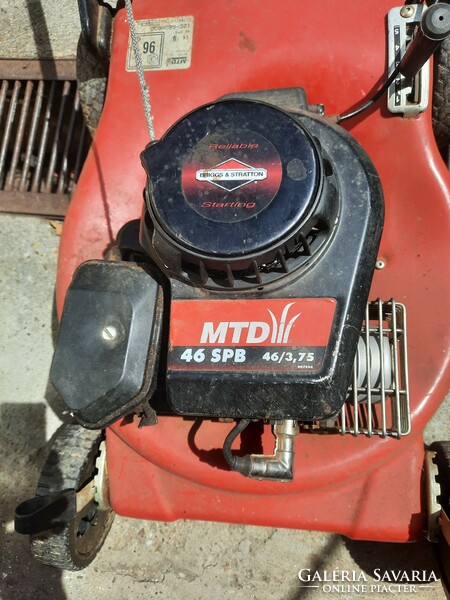 Self-propelled gasoline motorized lawnmower mtd 46 spb 46/3.75
