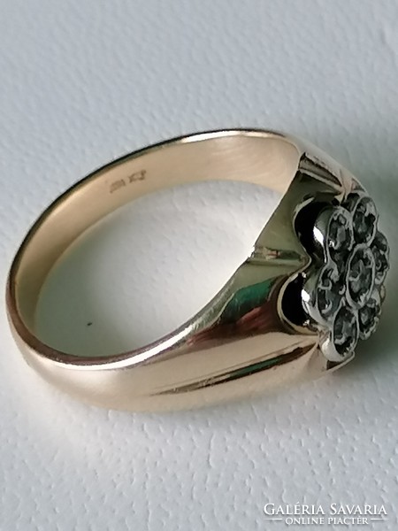 Nagy méretű briliáns drágaköves arany gyűrű
