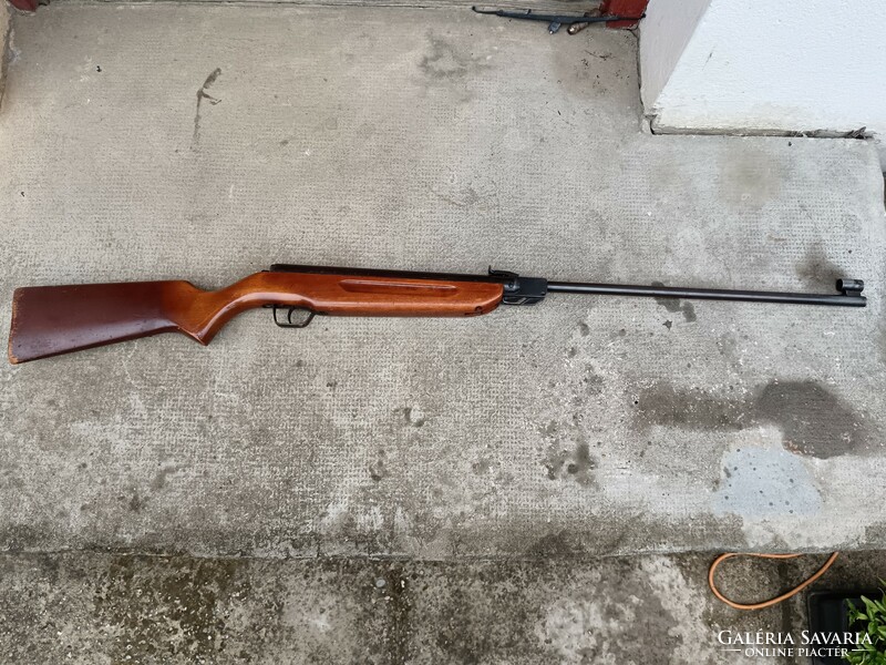 Slavia 630 air rifle, in factory condition