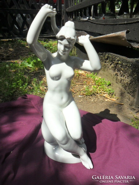 Extrém ritka Drasche porcelán női akt szobor nagy