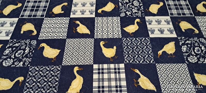 Goose tablecloth (m4706)
