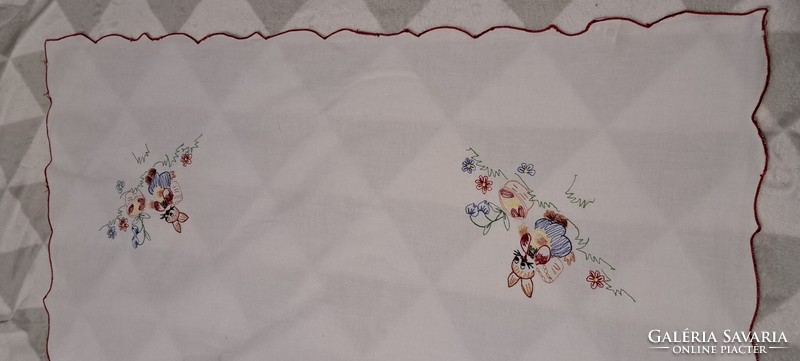 Easter embroidered tablecloth 3 (m4696)