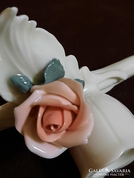 Karl Ens német porcelán gyertyatartó, plasztikus rózsa díszítéssel, 1940 évből