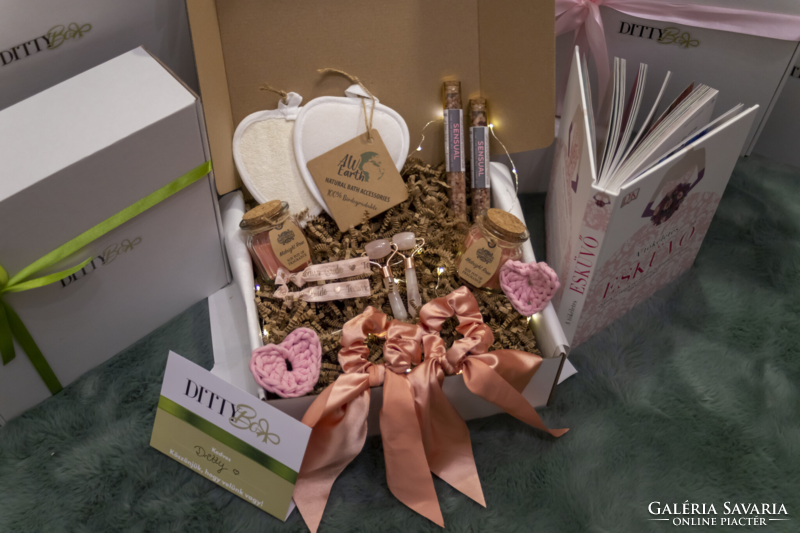 Bridesmaid box for bridesmaids