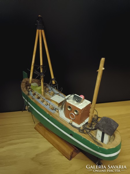Egyedi fa halász hajó makett