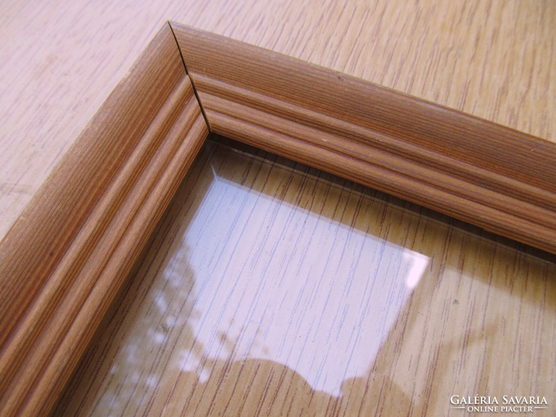 Picture frame with glass, fixing (picture size: 28 x 20 cm.)
