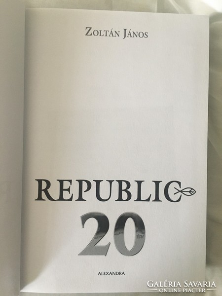 REPUBLIC 20 regény