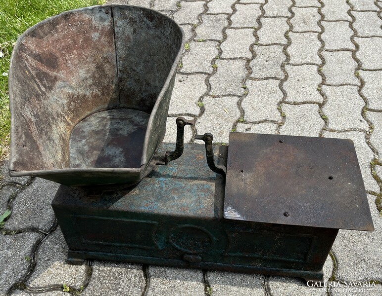 Mérleg, antik darab, régi kimérő eszközzel 10 kg-ig