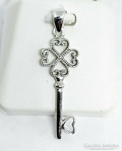 Silver key pendant, 925 silver new jewelry with heart pattern