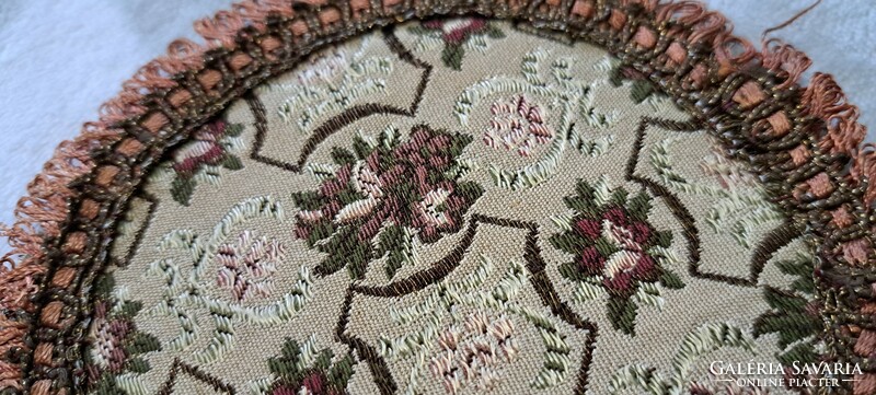 Small round tapestry showcase (m4676)