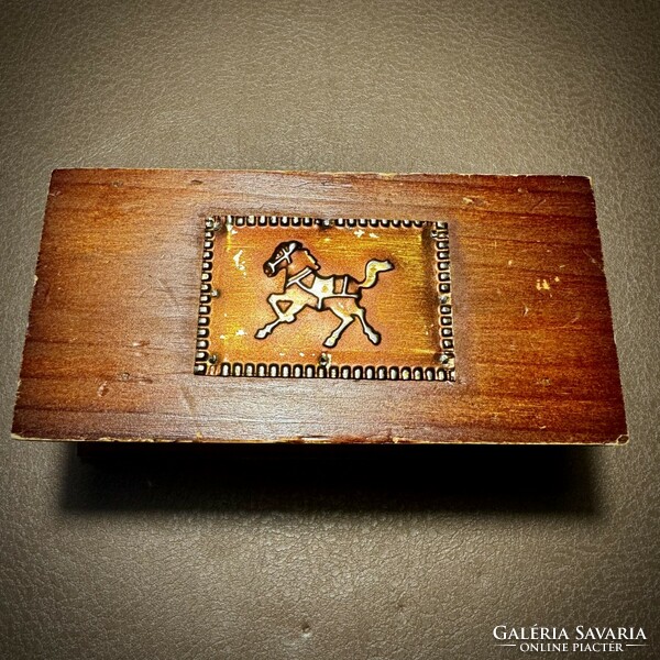 Wooden jewelry box horse, with equestrian pattern, old small wooden chest, jewelry or treasure wooden chest horse pattern