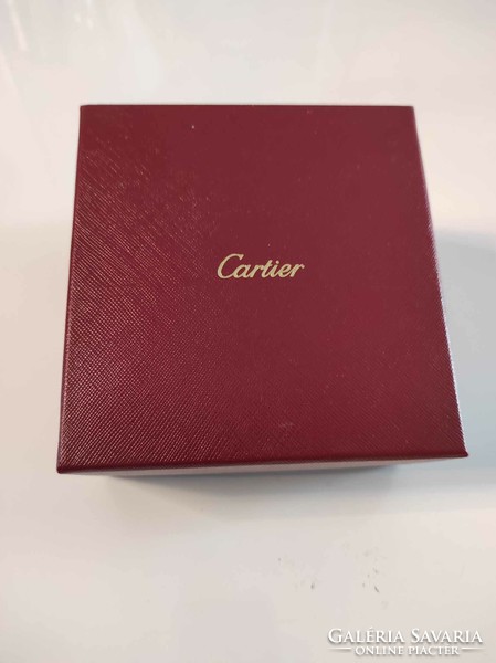 Cartier jewelry box original flawless size: 13 x 13.5 X 7 cm.