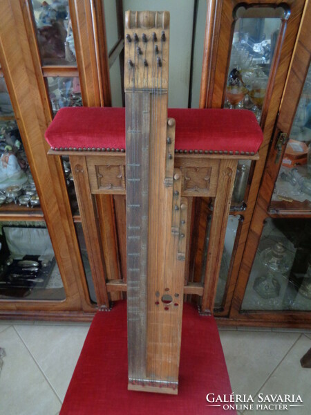 Old plucked instrument zither ii