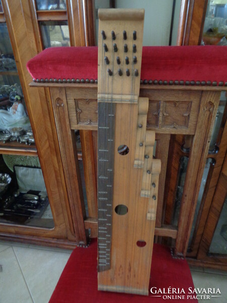 Old plucked instrument zither iii.