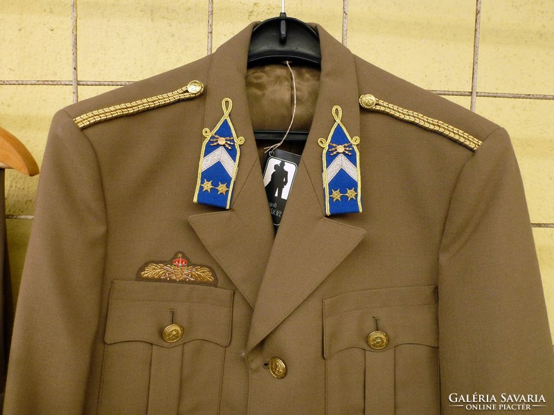 Hungarian military uniform