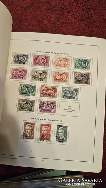 Előnyomott Magyar Bélyegalbumok használt és postatiszta bélyegekkel