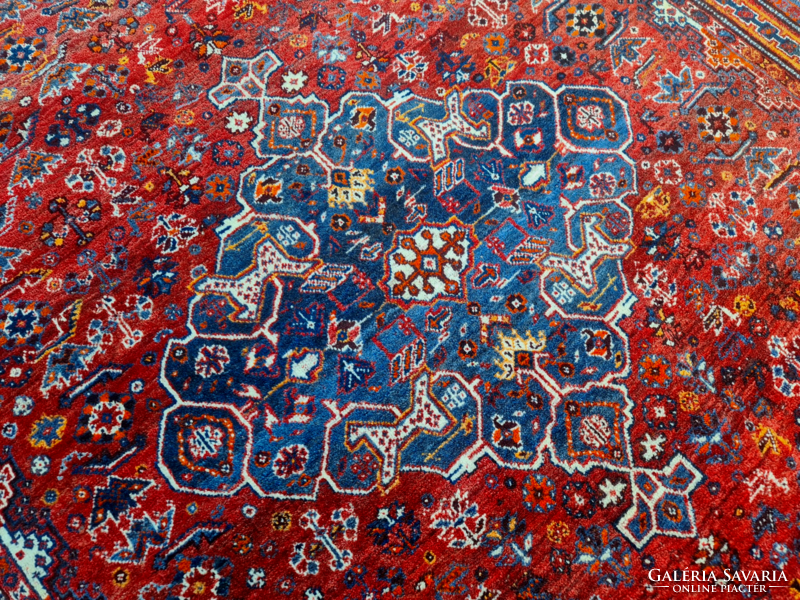 Kifogástalan, régi, álomszép, iráni Shiraz szőnyeg