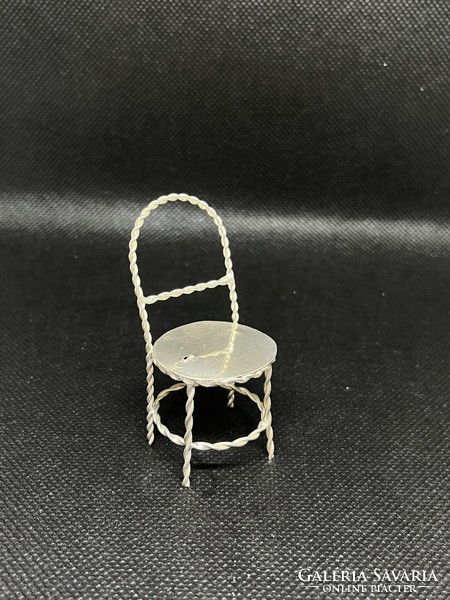 Ezüst miniatűr szék