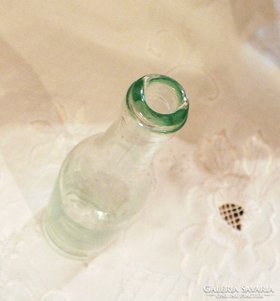 Antik fújt üveg palack 16 cm