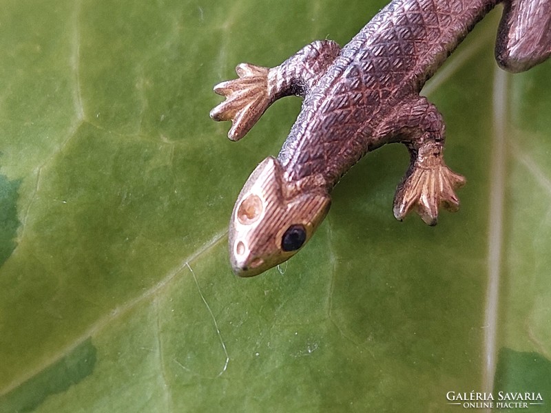 Gekkó alakú bross fém gyík kitűző