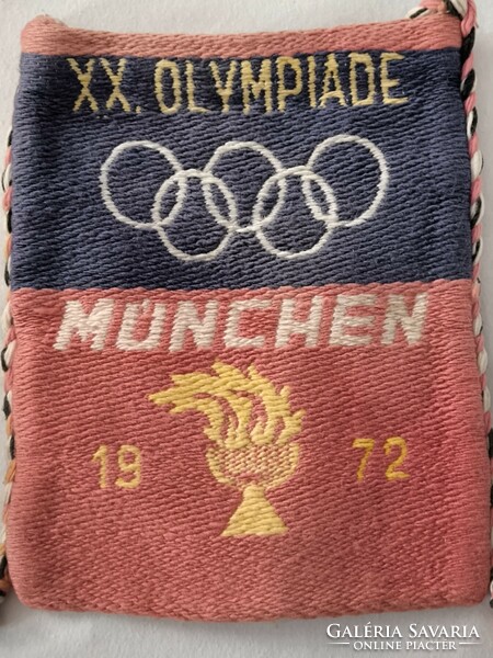 Müncheni olimpián résztvevő sportolók bevonul
