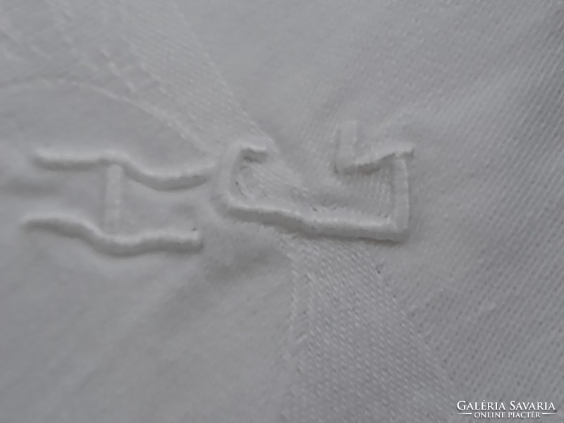 Damaszt asztal teritő 3 db szalvétával H G monogrammal