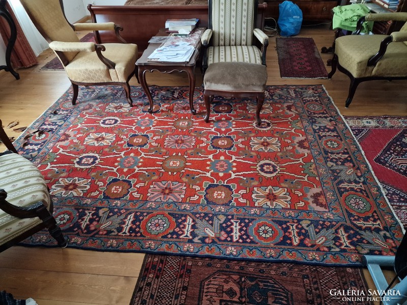 Antique handmade rug 190x275 cm