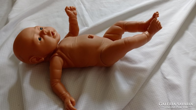 Small newborn baby doll, toy doll, newborn model