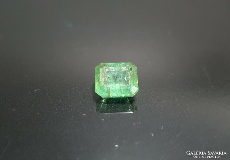 Brazilian emerald 2.73 carats. With certification.