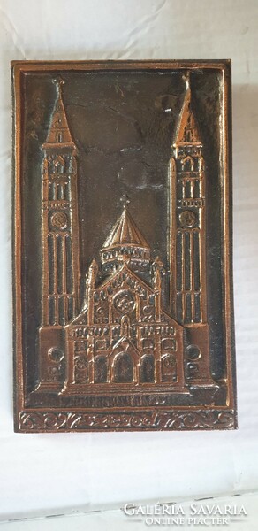 Wall ornament depicting Szeged Cathedral
