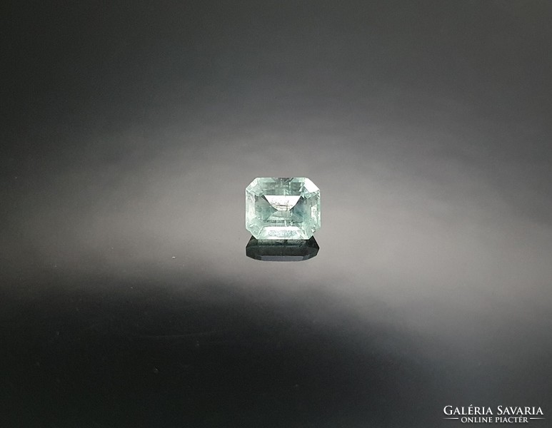 Colombian emerald 1.24 carats. With certification.