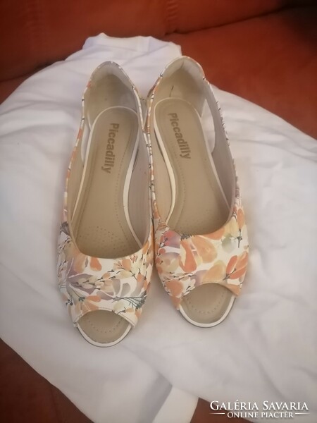 They are more beautiful than me plus size light delicate girly flashy summer sandals shoes piccadilly 37 37.5